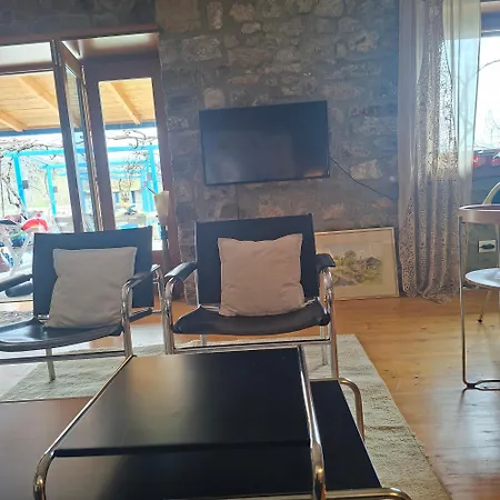 7 Roots - Appartement Leskovik